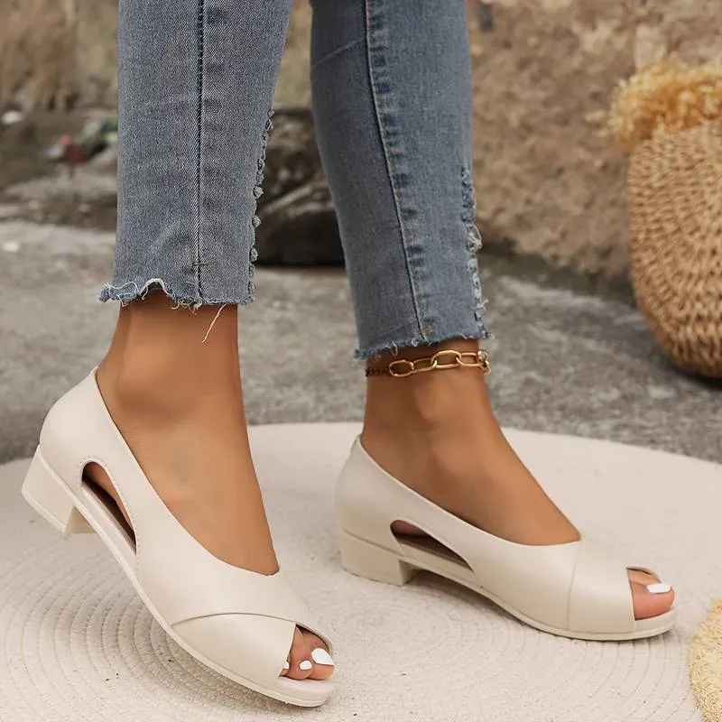 Comfortable and lightweight open-toed sandals