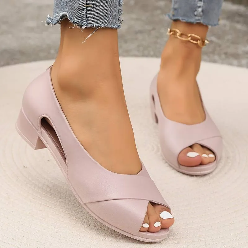 Comfortable and lightweight open-toed sandals