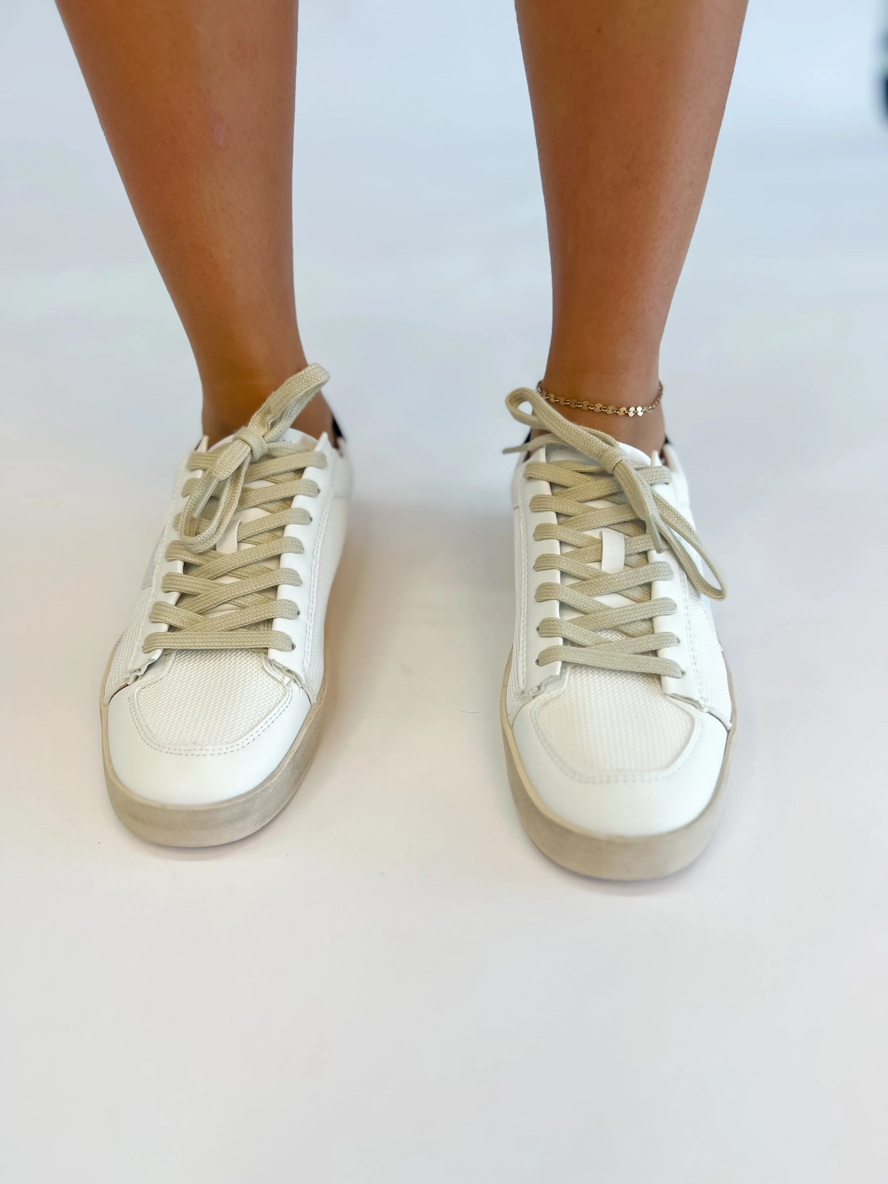 [Corky's] Another Round Sneakers
