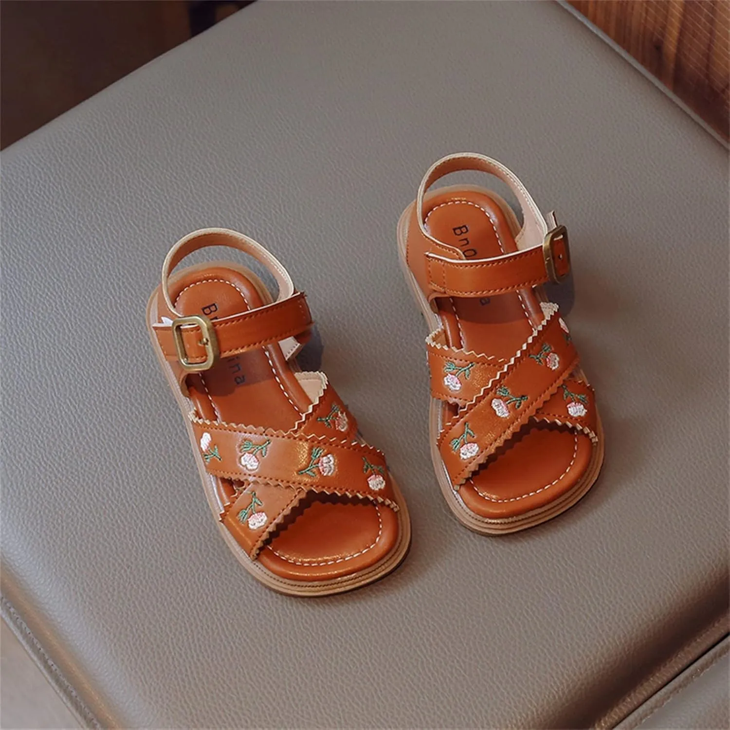 Girls Sandals Girls No Heels Shoes Embroidered Princess Dress Shoes Slip On Toddler Girl Closed Toe Sandals Size
