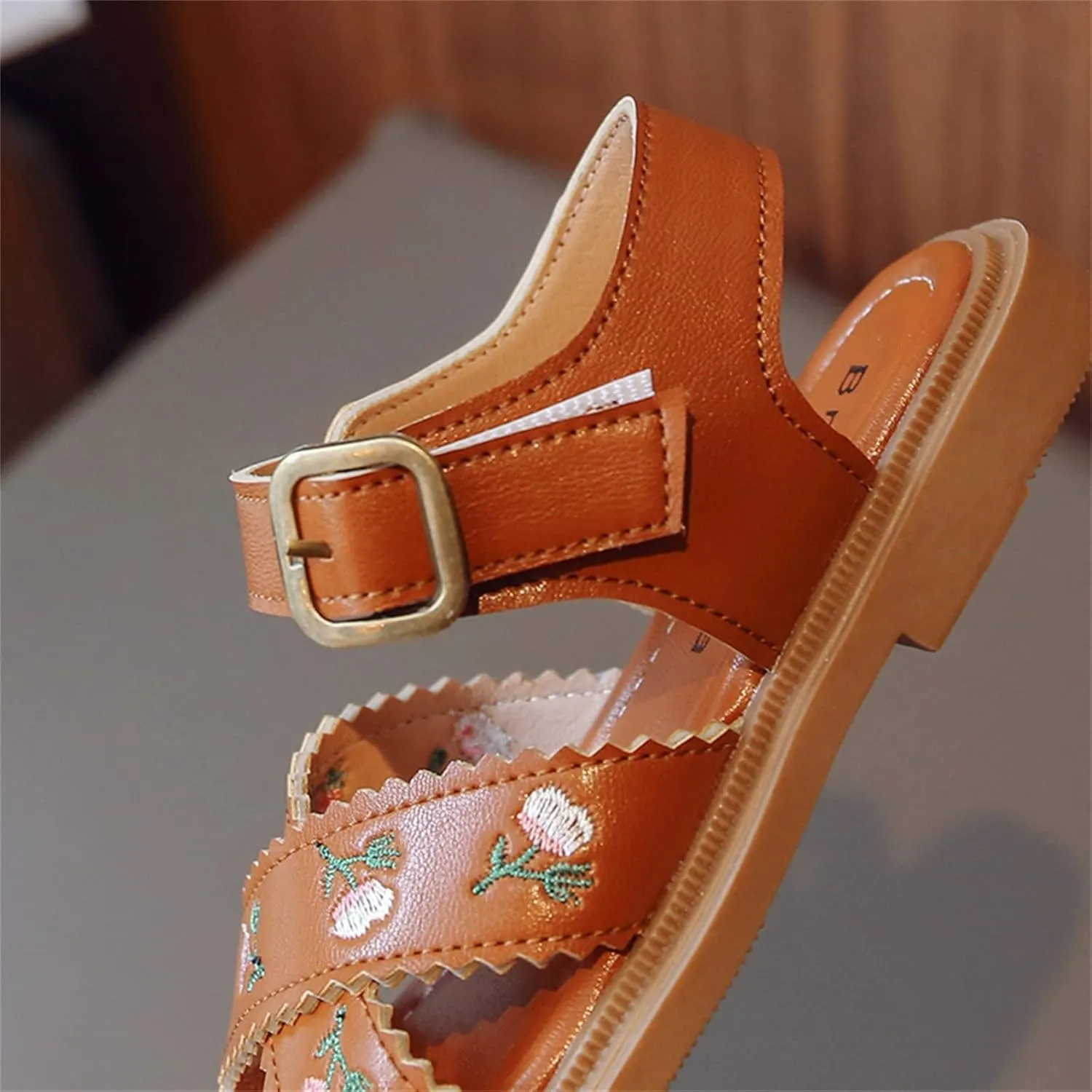 Girls Sandals Girls No Heels Shoes Embroidered Princess Dress Shoes Slip On Toddler Girl Closed Toe Sandals Size