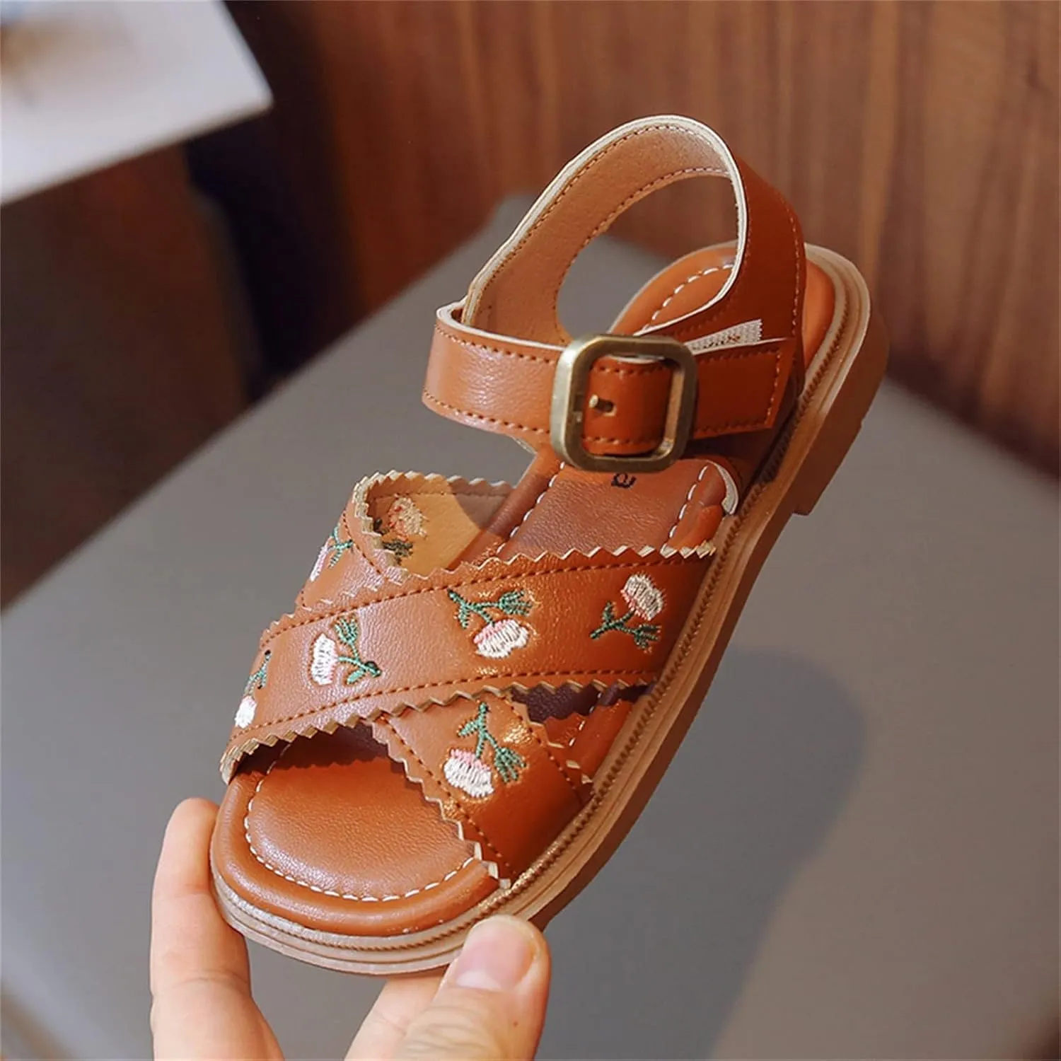 Girls Sandals Girls No Heels Shoes Embroidered Princess Dress Shoes Slip On Toddler Girl Closed Toe Sandals Size