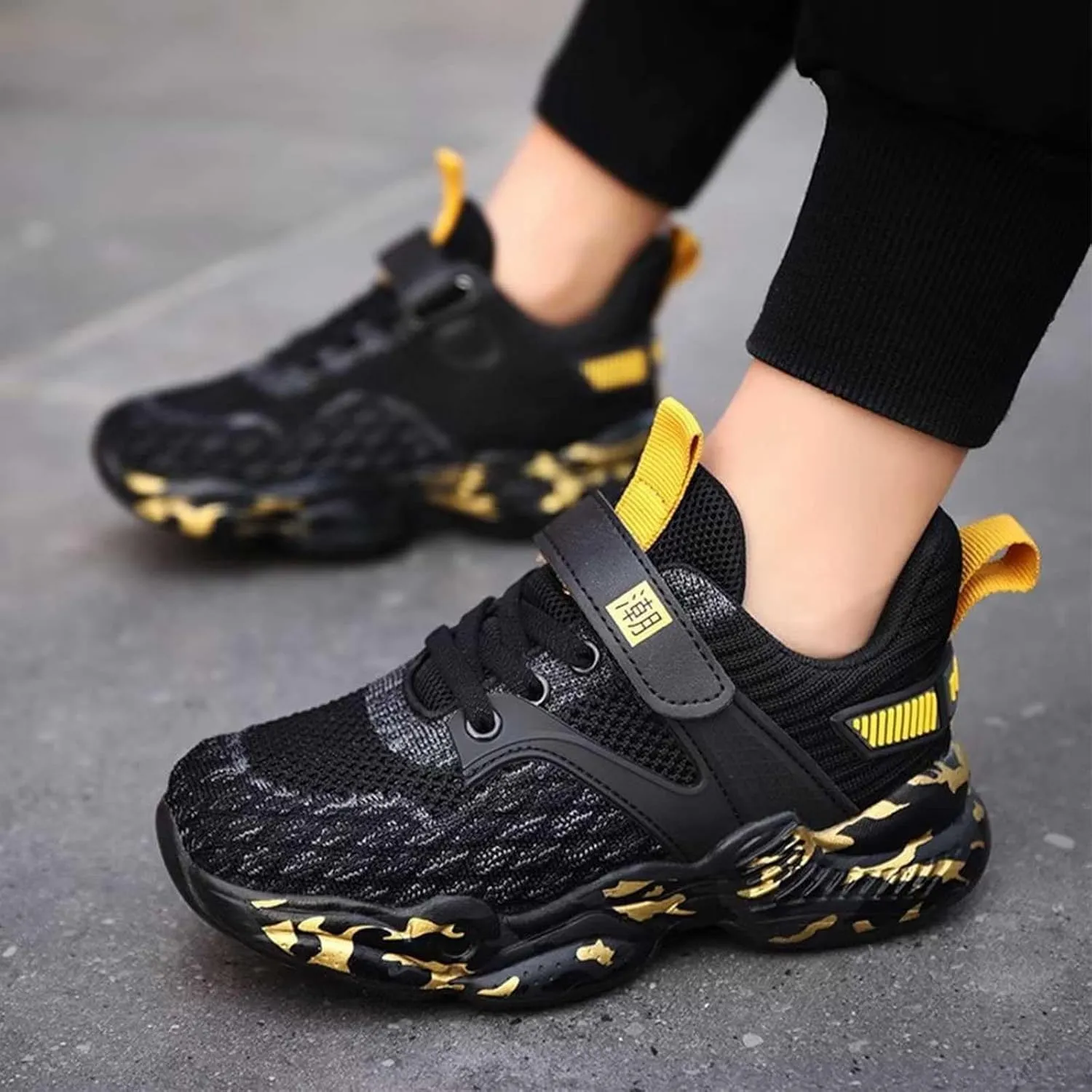 Kids Basketball Shoes Lightweight Girls Athletic Running Shoes Breathable School Sports Shoes Sneakers for Boys