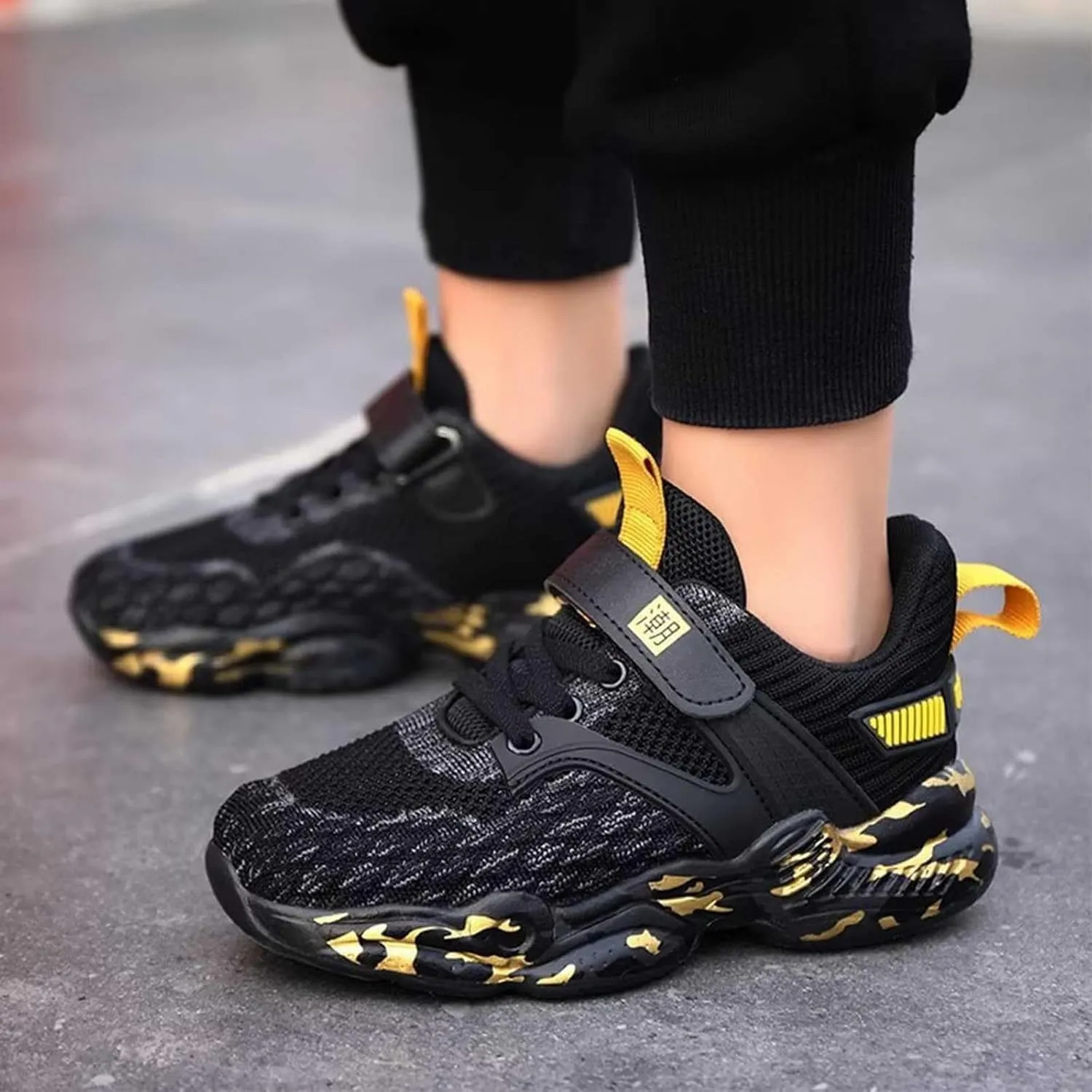 Kids Basketball Shoes Lightweight Girls Athletic Running Shoes Breathable School Sports Shoes Sneakers for Boys