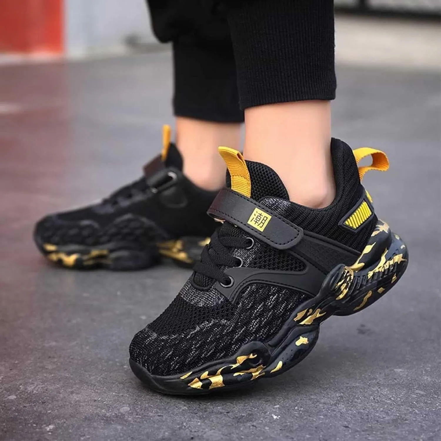 Kids Basketball Shoes Lightweight Girls Athletic Running Shoes Breathable School Sports Shoes Sneakers for Boys