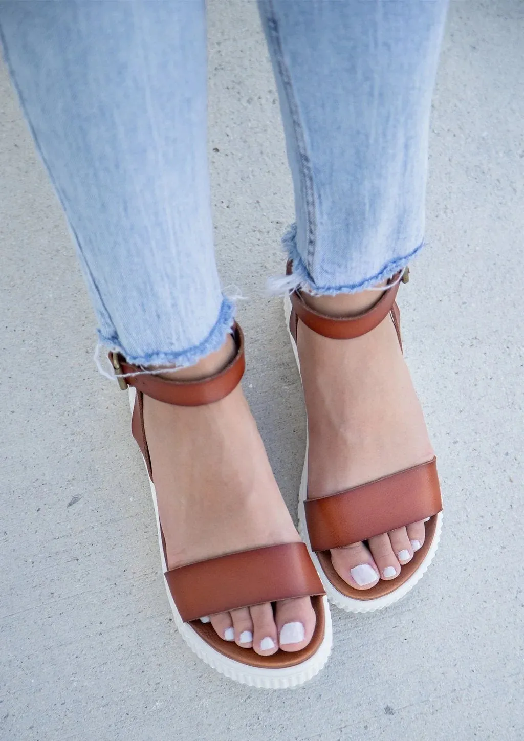 MIA Womens Lunna Platform Strappy Sandal
