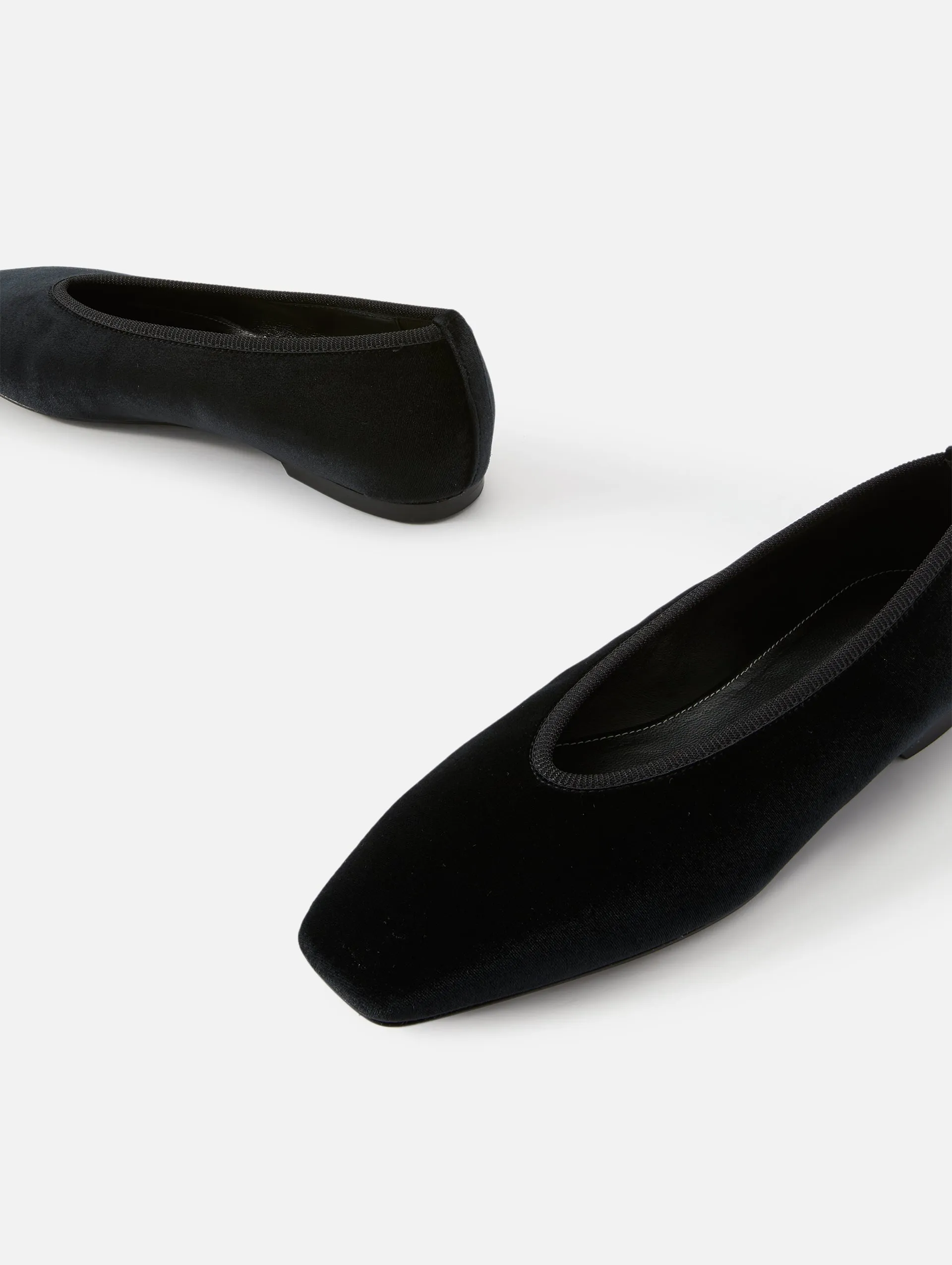 Minimalist Velvet Ballerina Flat