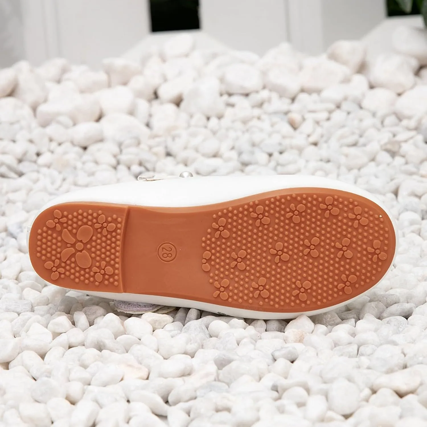 Toddler Girl Sandals Girls White Princess Shoes Embroidered Cute Children's Shoes Little Girl Bow Pearl Flat Kids Closed Toe Water Sandal