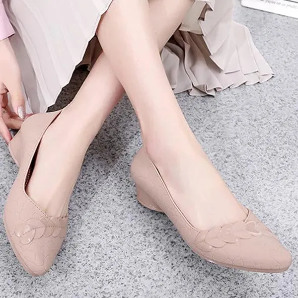 Women's Chunky Heel Pointed Toe Soft Sole Pumps 63435903C
