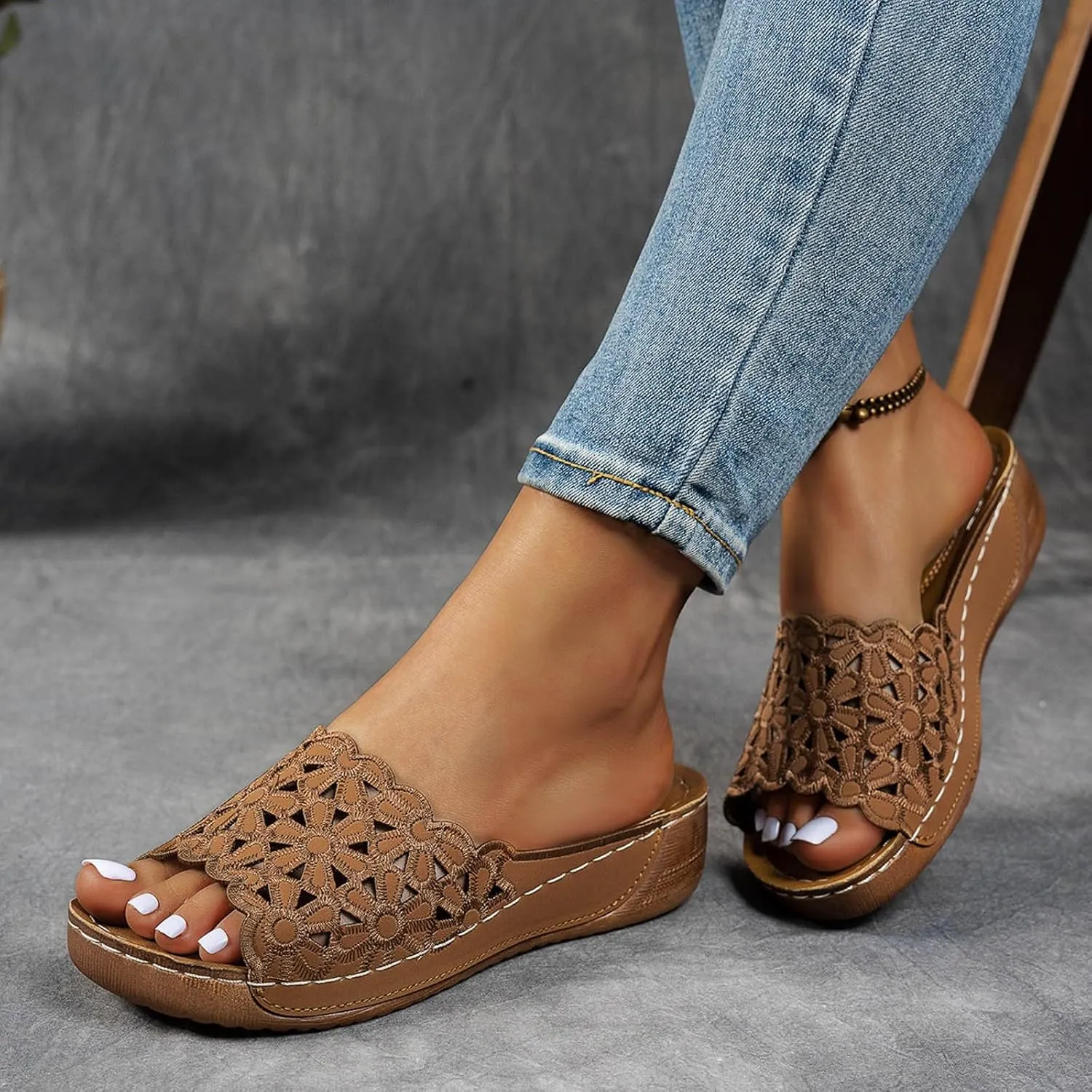 Womens Summer Beach Sandals Fish Mouth Open Toe Slip-on Comfortable Orthopedic Wedge Sandals with Arch Support Casual Fashion Vacation Walking Flower Hollow Platform Slides Slippers with Arch Support