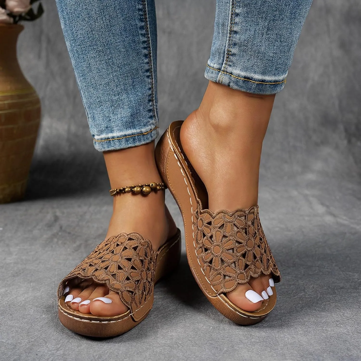 Womens Summer Beach Sandals Fish Mouth Open Toe Slip-on Comfortable Orthopedic Wedge Sandals with Arch Support Casual Fashion Vacation Walking Flower Hollow Platform Slides Slippers with Arch Support