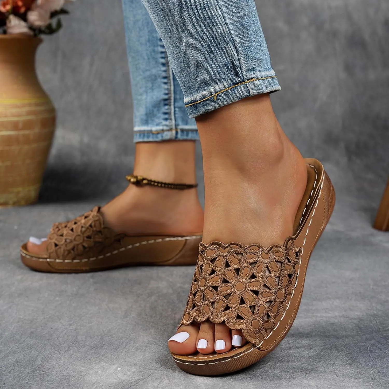 Womens Summer Beach Sandals Fish Mouth Open Toe Slip-on Comfortable Orthopedic Wedge Sandals with Arch Support Casual Fashion Vacation Walking Flower Hollow Platform Slides Slippers with Arch Support