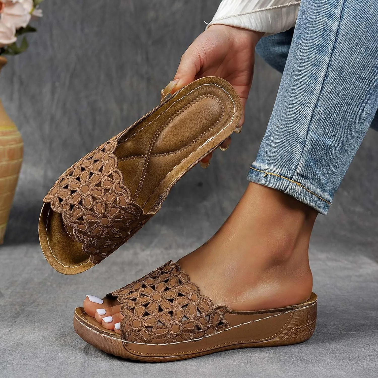 Womens Summer Beach Sandals Fish Mouth Open Toe Slip-on Comfortable Orthopedic Wedge Sandals with Arch Support Casual Fashion Vacation Walking Flower Hollow Platform Slides Slippers with Arch Support